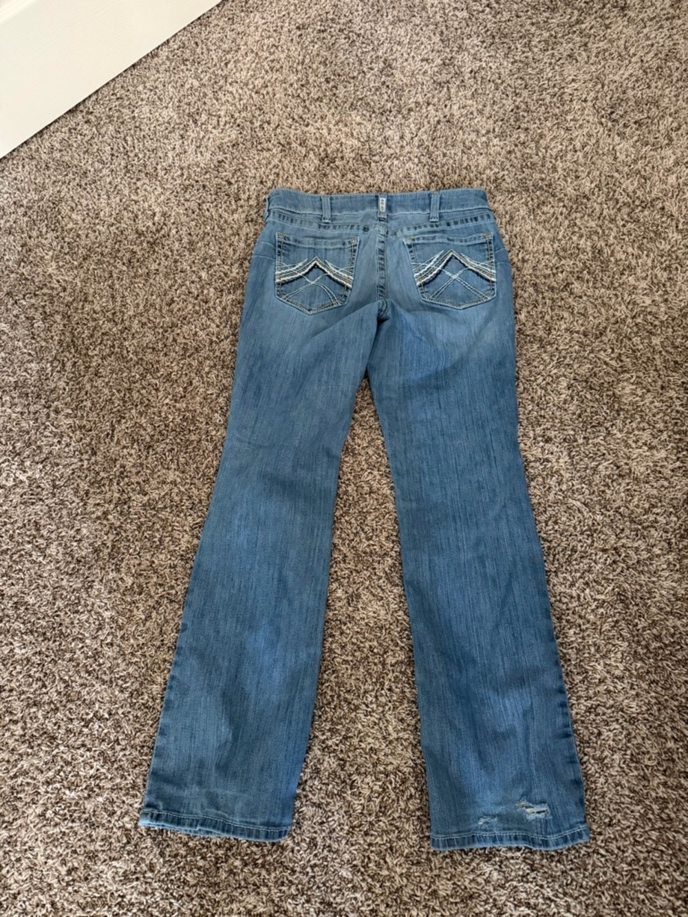 Women’s sz 32R Ariat Jeans